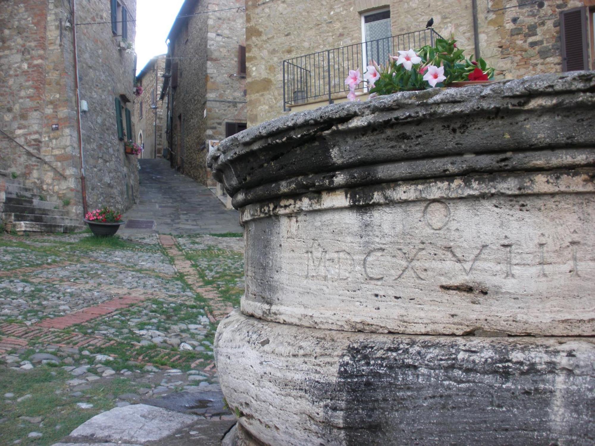 Villa Casa Aldobrandesca Castiglione dʼOrcia Exterior foto